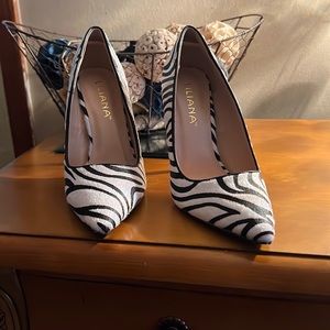 Pointed Toe Zebra Black and White Heels